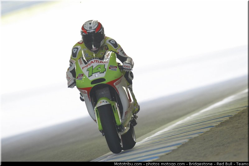 motogp_de_puniet_005_japon_motegi_2011