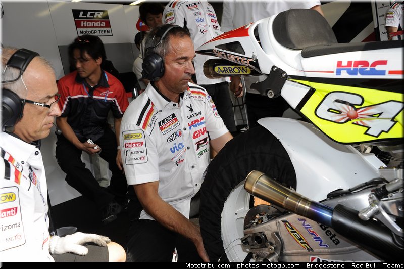 motogp_lcr_004_japon_motegi_2011