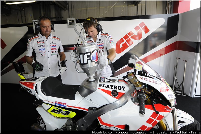 motogp_lcr_006_japon_motegi_2011