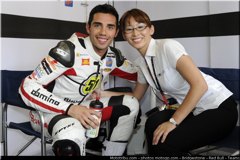 motogp_pitbabe_007_japon_motegi_2011
