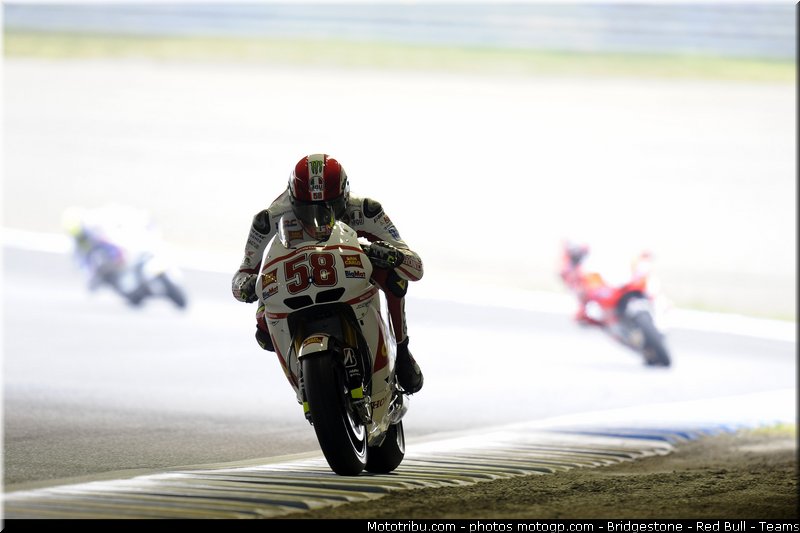 motogp_simoncelli_010_japon_motegi_2011