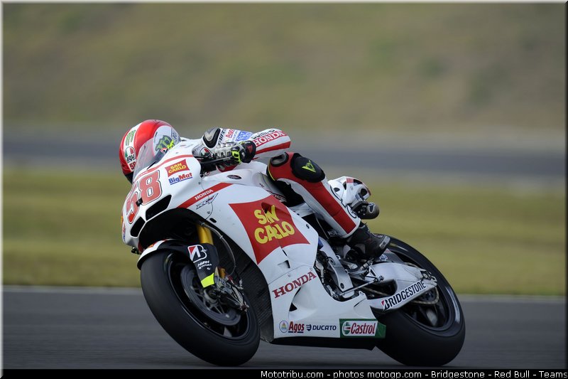 motogp_simoncelli_016_japon_motegi_2011