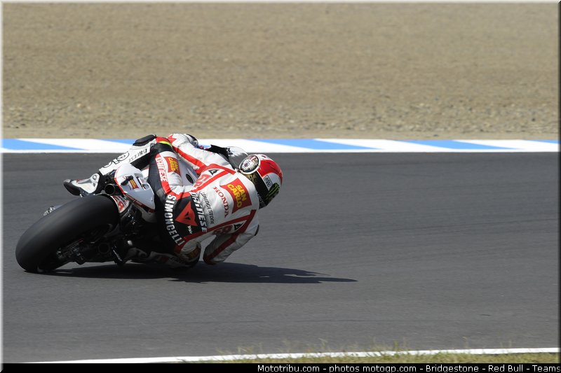 motogp_simoncelli_020_japon_motegi_2011