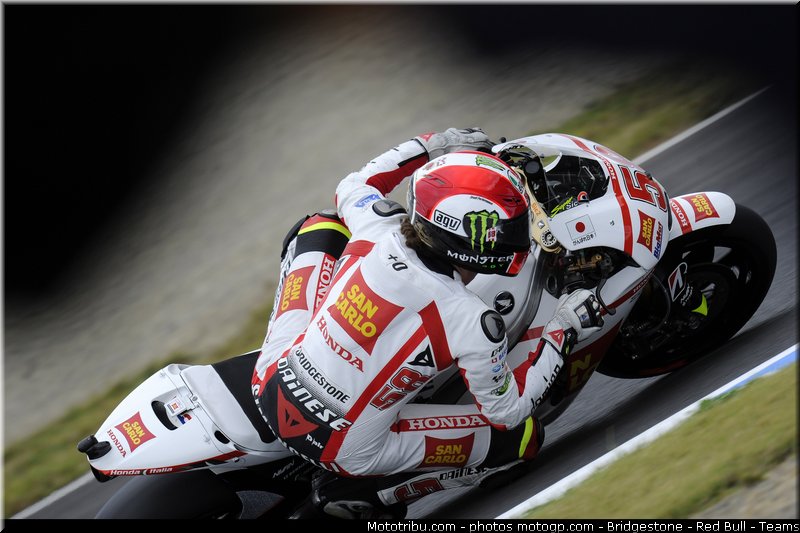 motogp_simoncelli_035_japon_motegi_2011