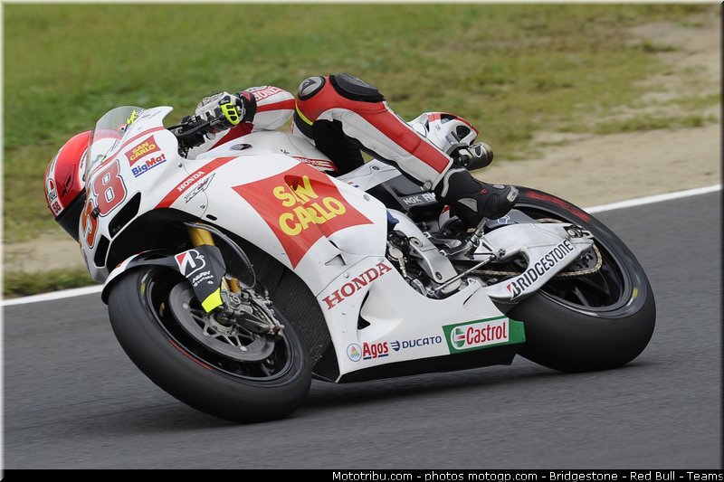 motogp_simoncelli_054_japon_motegi_2011