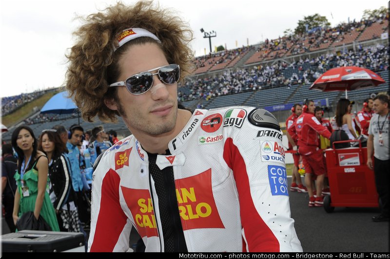 motogp_simoncelli_057_japon_motegi_2011