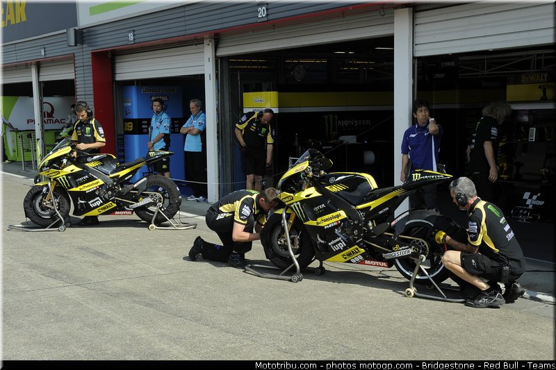 motogp_tech3_001_japon_motegi_2011