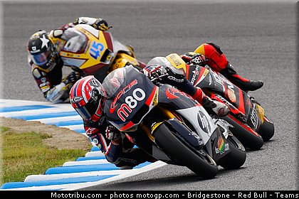 moto2_004_japon_motegi_2011.jpg