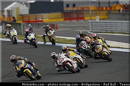 moto2_028_japon_motegi_2011.jpg