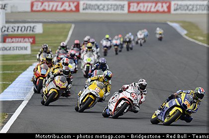 moto2_030_japon_motegi_2011.jpg