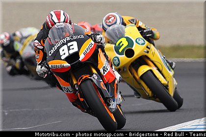 moto2_039_japon_motegi_2011.jpg
