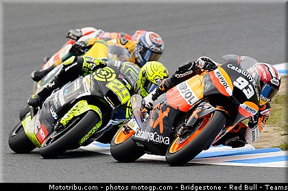 moto2_044_japon_motegi_2011.jpg
