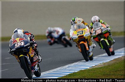 moto2_045_japon_motegi_2011.jpg