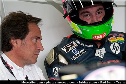 moto2_espargaro_a_003_japon_motegi_2011.jpg