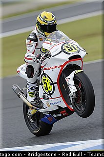 moto2_pirro_010_japon_motegi_2011.jpg