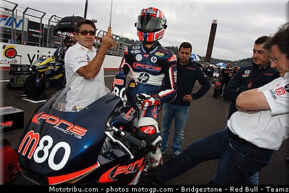 moto2_pons_001_japon_motegi_2011.jpg