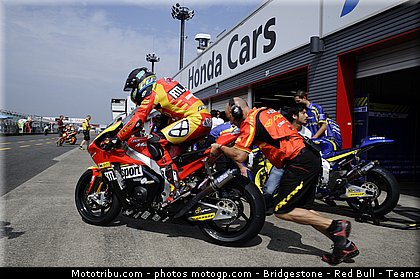 moto2_simeon_003_japon_motegi_2011.jpg