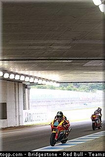 moto2_simeon_019_japon_motegi_2011.jpg