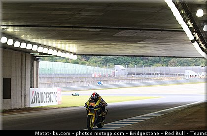 moto2_smith_012_japon_motegi_2011.jpg