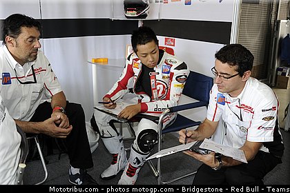 moto2_takahashi_004_japon_motegi_2011.jpg