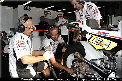 motogp_akyioshi_002_japon_motegi_2011.jpg