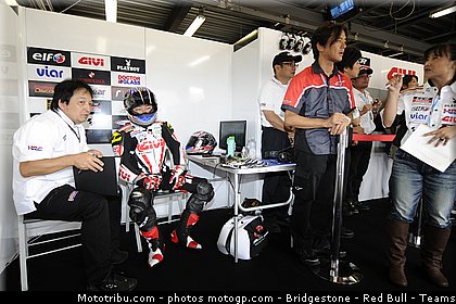 motogp_akyioshi_005_japon_motegi_2011.jpg