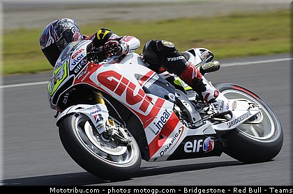 motogp_akyioshi_010_japon_motegi_2011.jpg