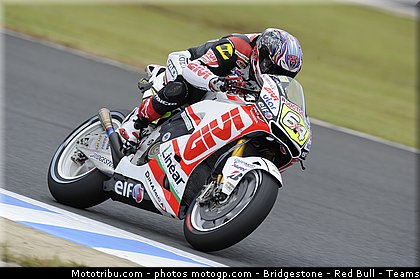 motogp_akyioshi_012_japon_motegi_2011.jpg