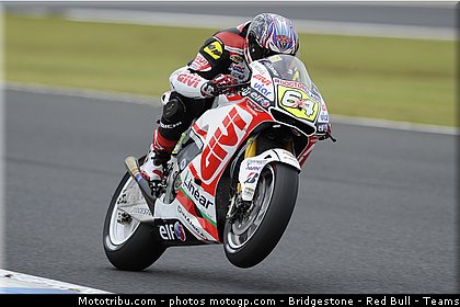 motogp_akyioshi_017_japon_motegi_2011.jpg