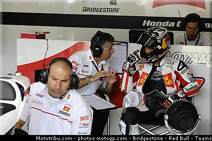 motogp_aoyama_009_japon_motegi_2011.jpg