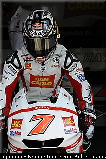 motogp_aoyama_012_japon_motegi_2011.jpg