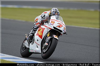 motogp_aoyama_021_japon_motegi_2011.jpg