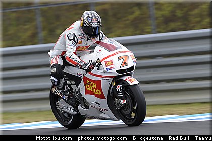 motogp_aoyama_023_japon_motegi_2011.jpg