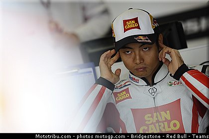 motogp_aoyama_027_japon_motegi_2011.jpg