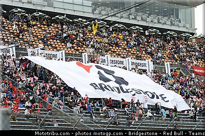 motogp_bridgestone_001_japon_motegi_2011.jpg