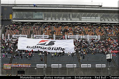 motogp_bridgestone_003_japon_motegi_2011.jpg