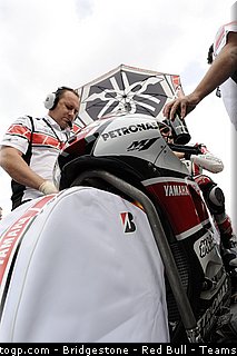 motogp_bridgestone_005_japon_motegi_2011.jpg