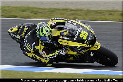 motogp_crutchlow_012_japon_motegi_2011.jpg