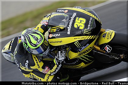motogp_crutchlow_025_japon_motegi_2011.jpg