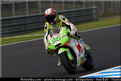motogp_de_puniet_004_japon_motegi_2011.jpg