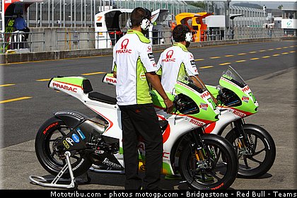 motogp_de_puniet_009_japon_motegi_2011.jpg
