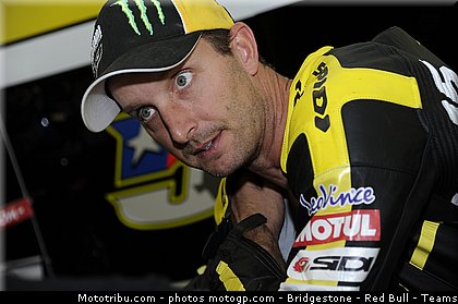 motogp_edwards_001_japon_motegi_2011.jpg