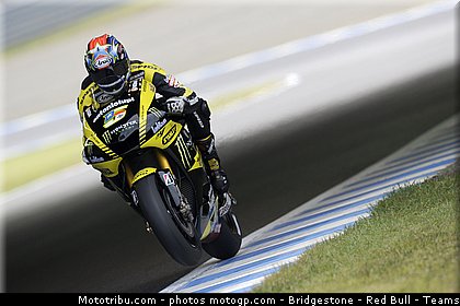 motogp_edwards_018_japon_motegi_2011.jpg