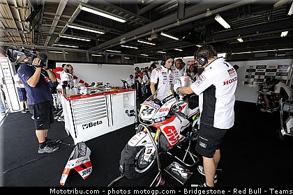 motogp_elias_005_japon_motegi_2011.jpg