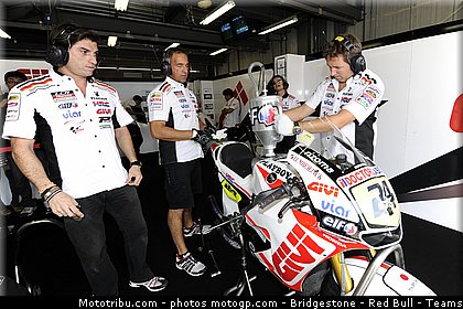 motogp_elias_007_japon_motegi_2011.jpg