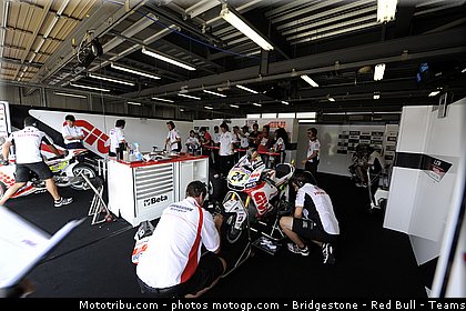 motogp_elias_016_japon_motegi_2011.jpg