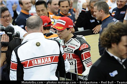 motogp_lorenzo_015_japon_motegi_2011.jpg