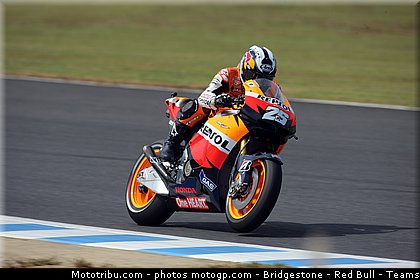 motogp_pedrosa_010_japon_motegi_2011.jpg