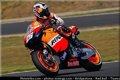 motogp_pedrosa_026_japon_motegi_2011.jpg