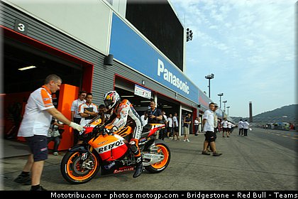 motogp_pedrosa_038_japon_motegi_2011.jpg